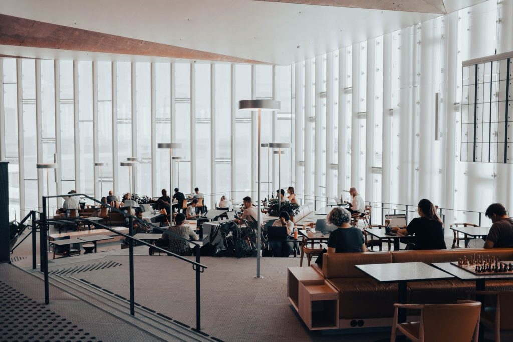 Kokios yra efektyviausios socialinės paramos programos 2026 m. Lietuvoje?